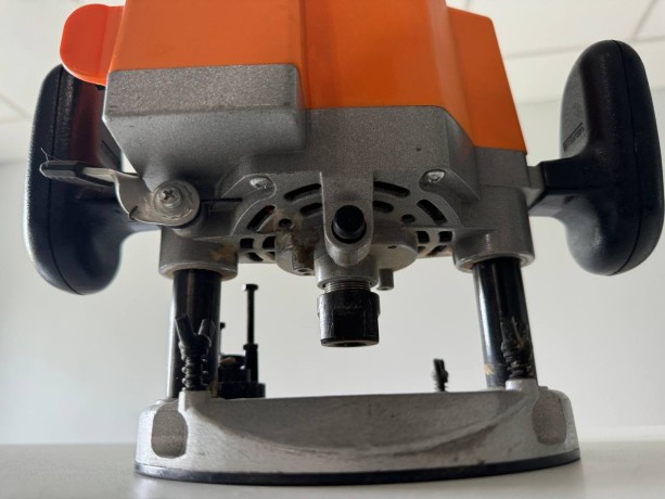 Вихрь Фм-1900