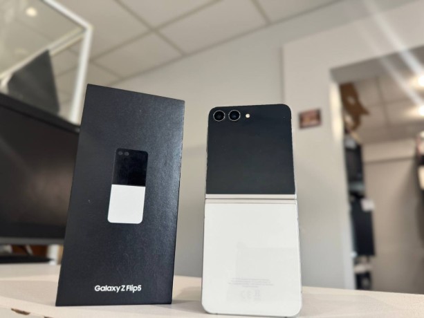 Samsung Galaxy Z Flip5