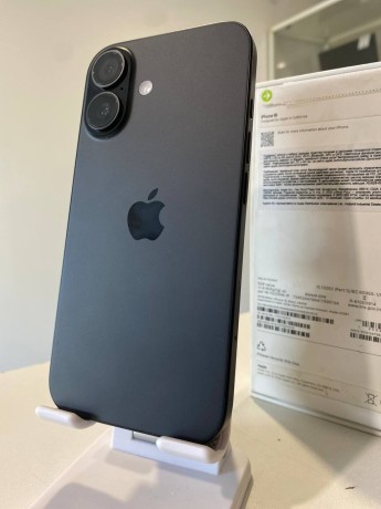 Apple iPhone 16