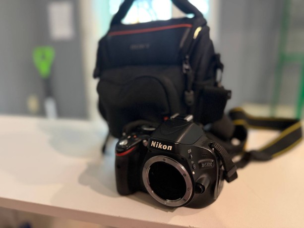 Nikon D5100 Body