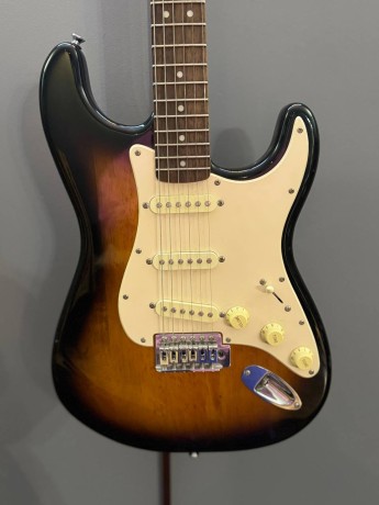 Fender Squier Bullet Strat