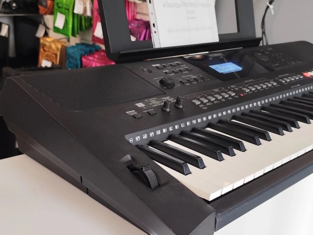 Yamaha Psr-E463