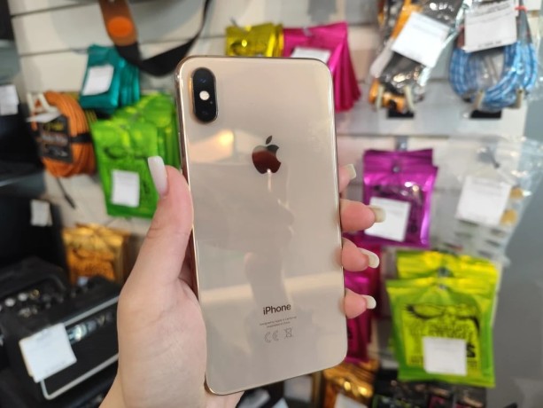 Apple iPhone Xs Max