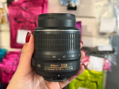 Nikon Af-S Dx Nikkor 18–55Mm F/3.5–5.6G Vr