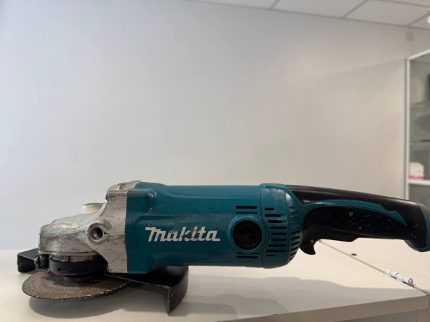 Makita Ga9050