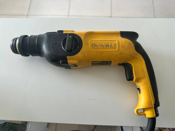 DeWALT D25112
