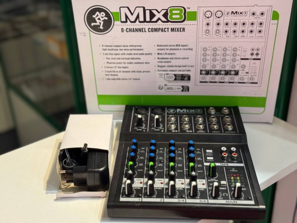 Mackie Mix 8
