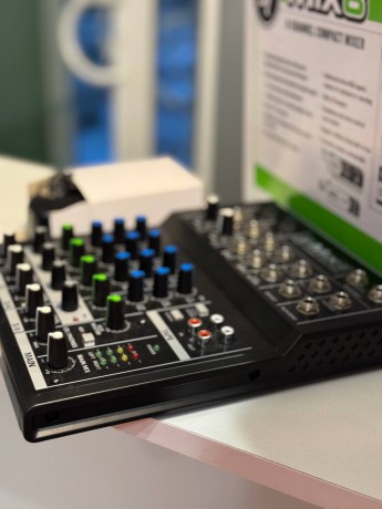 Mackie Mix 8