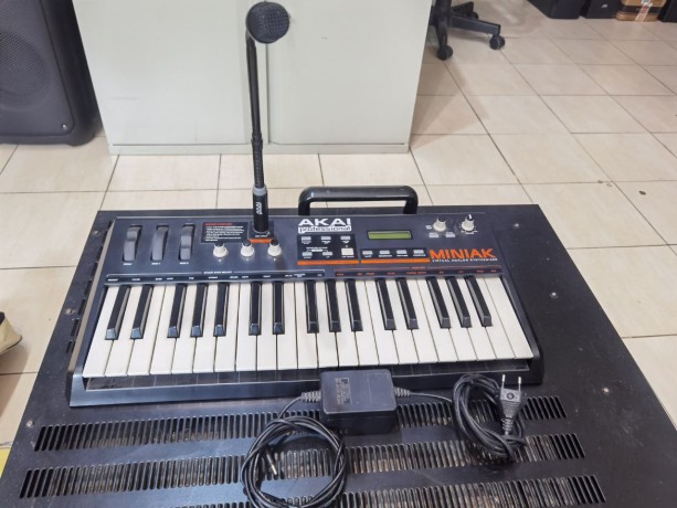 Akai Miniak