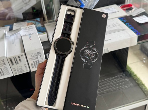 Xiaomi Watch S4