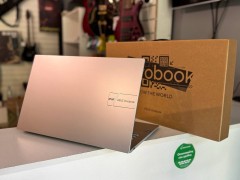 Asus Vivobook 17 X1704z