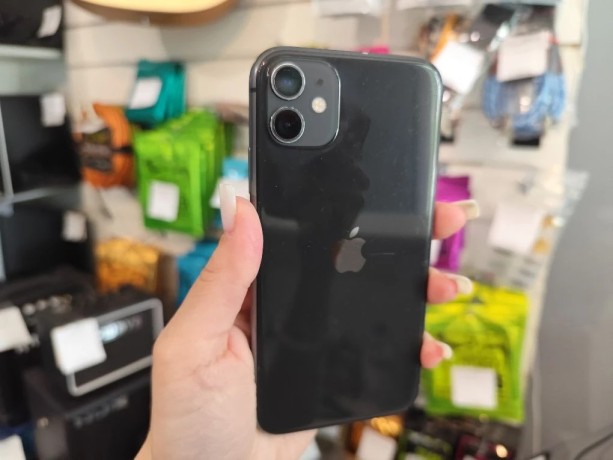 Apple iPhone 11