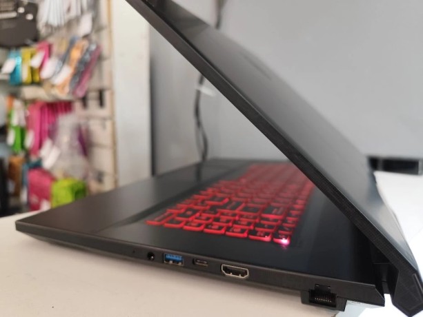 MSI Katana 17 B12ucr