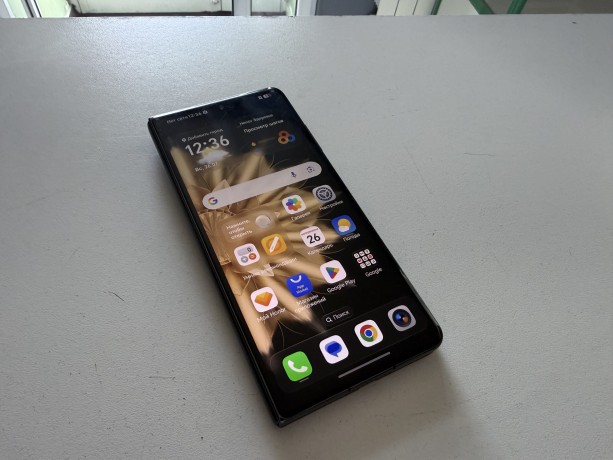 Honor Magic V2