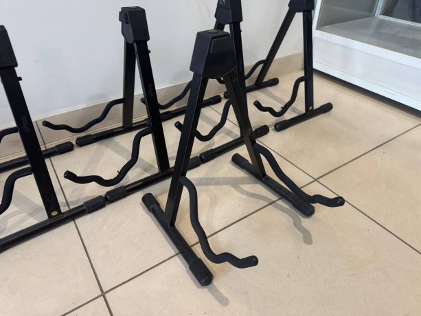 Гитарная стойка Stagg Sg-A108bk