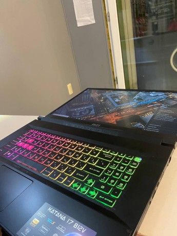 MSI Gf76 Katana 17 B12vfk-271Xru