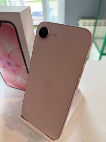 Apple iPhone 17E