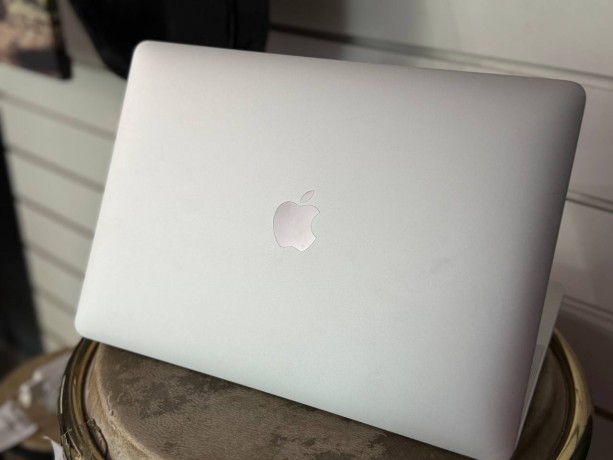 Apple Macbook Pro 13  2020