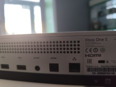 Microsoft Xbox One S