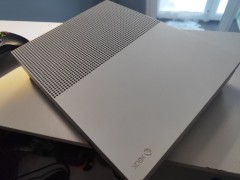 Microsoft Xbox One S
