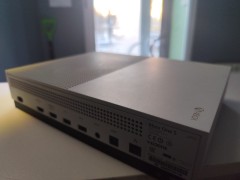 Microsoft Xbox One S