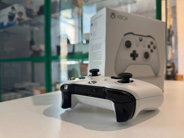 Microsoft Xbox Wireless Controller