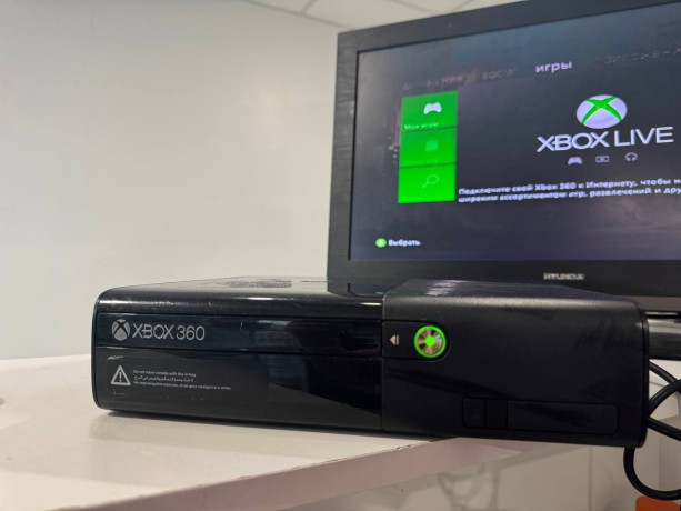 Microsoft Xbox 360 E