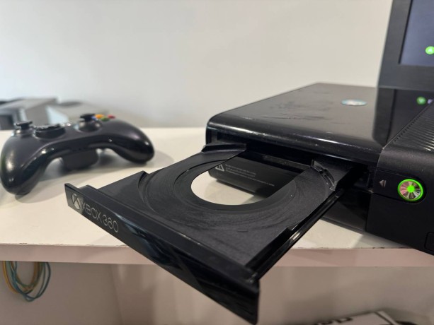 Microsoft Xbox 360 E