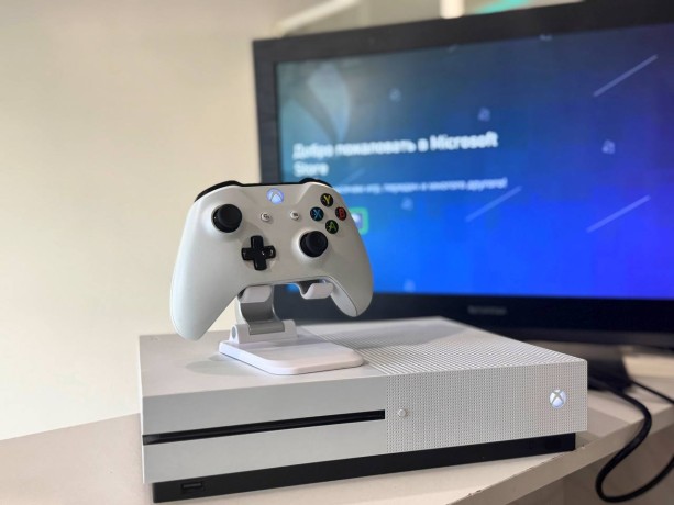 Microsoft Xbox One S