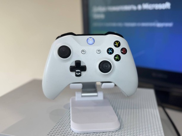Microsoft Xbox One S