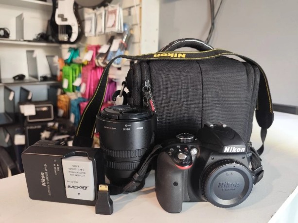 Nikon  D3300