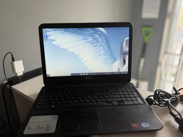 Dell Inspiron 3521