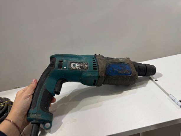 Makita Hr2470
