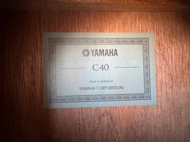 Yamaha C40