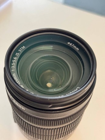 Canon Ef-S 18-135Mm