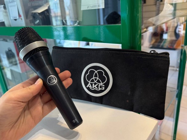 Akg D5