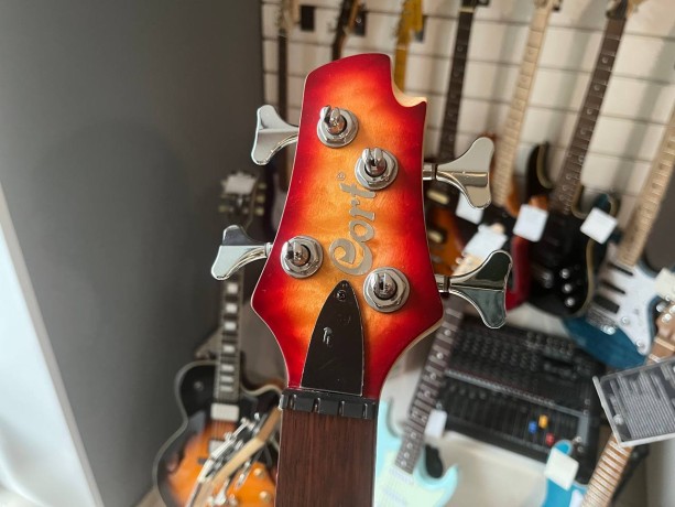 Cort Action-Dlx-Plus