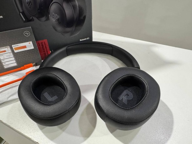 JBL Tune 770Nc