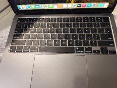 Apple Macbook Air 13 M2 2024