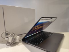 Apple Macbook Air 13 M2 2024