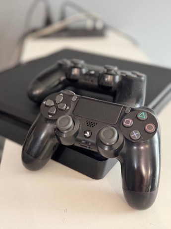 Sony Playstation 4 Slim