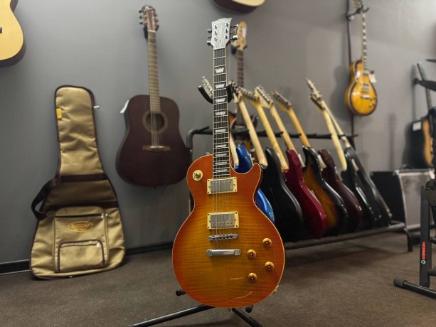 Grass Roots Les Paul