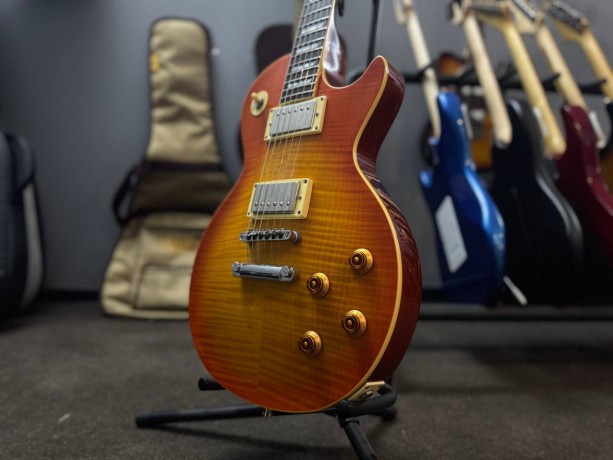 Grass Roots Les Paul