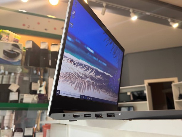 Lenovo Ideapad 3 17Ada05