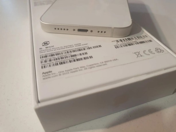 Apple iPhone 14