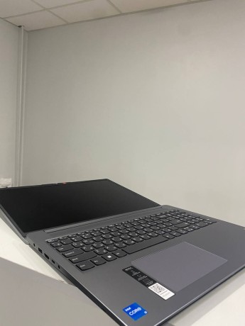 Lenovo Ideapad Slim 3 16Iah8