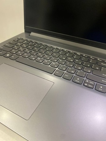 Lenovo Ideapad Slim 3 16Iah8