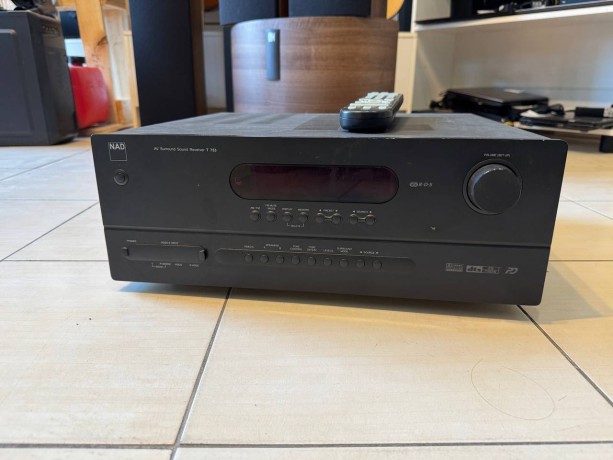 NAD T753