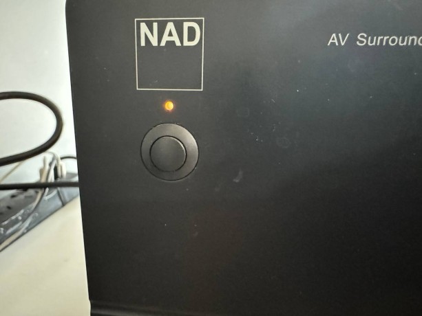 NAD T753