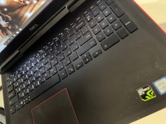 Dell Inspiron 7577